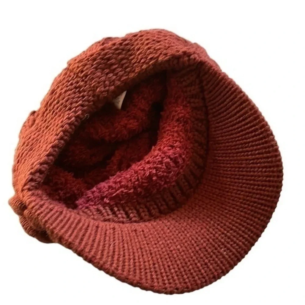 Maroon Knit‎ Hat